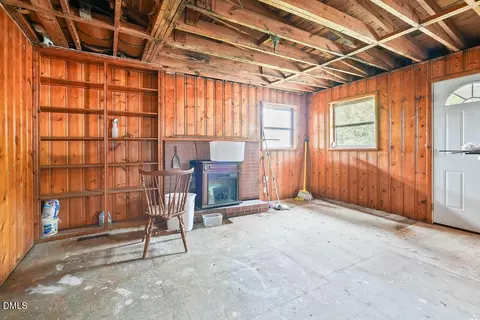208 E C St, Erwin, NC 28339 photo 9