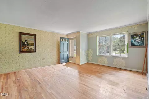 208 E C St, Erwin, NC 28339 photo 5
