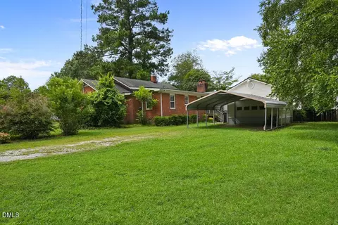 208 E C St, Erwin, NC 28339 photo 16