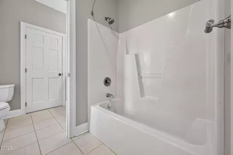 Bath - 3009 Damson Ct, Wake Forest, NC 27587 photo 6 of 10