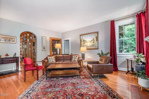 Living - 2711 Everett Ave, Raleigh, NC 27607 photo 2 of 4