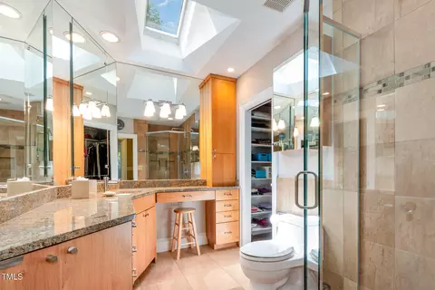 Bath - 2711 Everett Ave, Raleigh, NC 27607 photo 3 of 4