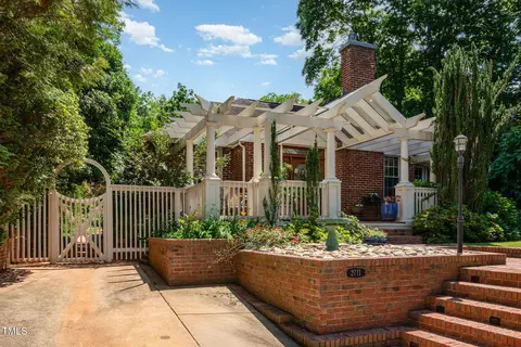Exterior - 2711 Everett Ave, Raleigh, NC 27607 photo 5 of 59