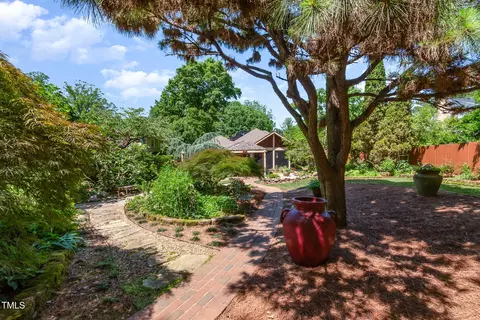 Exterior - 2711 Everett Ave, Raleigh, NC 27607 photo 35 of 59