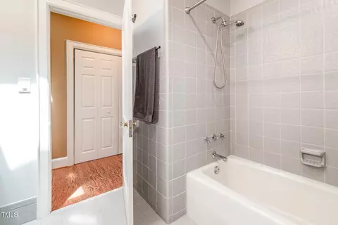 Bath - 2711 Everett Ave, Raleigh, NC 27607 photo 2 of 4