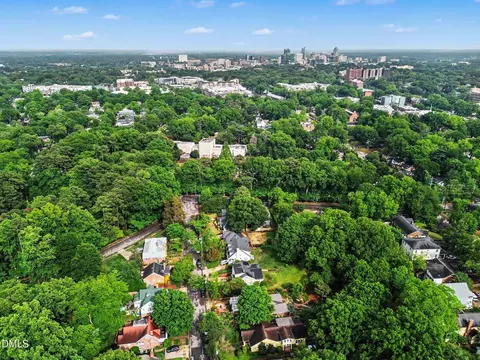 View/Area - 2711 Everett Ave, Raleigh, NC 27607 photo 2 of 4