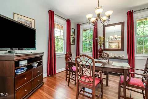 Dining - 2711 Everett Ave, Raleigh, NC 27607 photo 1 of 2