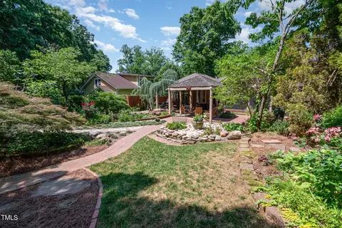 Exterior - 2711 Everett Ave, Raleigh, NC 27607 photo 44 of 59