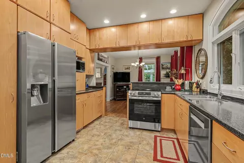 Kitchen - 2711 Everett Ave, Raleigh, NC 27607 photo 4 of 5