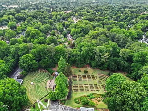 View/Area - 2711 Everett Ave, Raleigh, NC 27607 photo 3 of 4