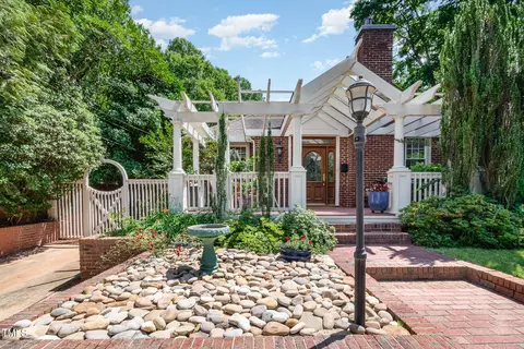 Exterior - 2711 Everett Ave, Raleigh, NC 27607 photo 6 of 59