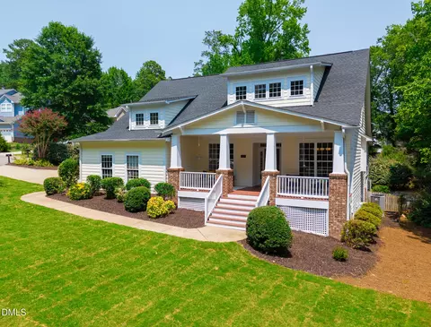102 Mintawood Ct, Cary, NC 27519