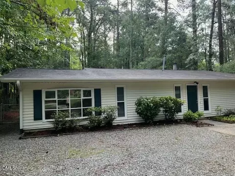 4 Winterberry Way, Chapel Hill, NC 27516