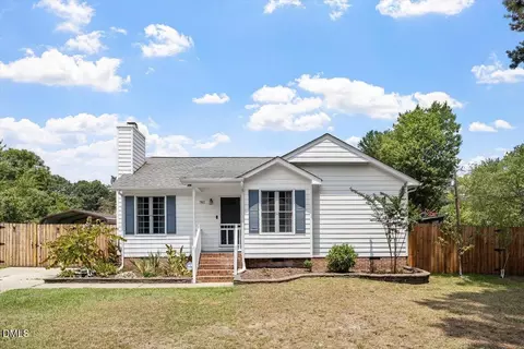 761 E Cardinal Dr, Fuquay Varina, NC 27526