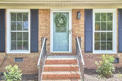 2709 Evers Dr, Raleigh, NC 27610