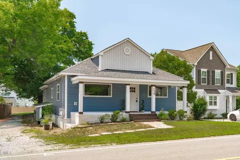 139 Bridge St, Fuquay Varina, NC 27526