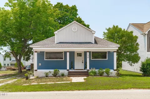 139 Bridge St, Fuquay Varina, NC 27526