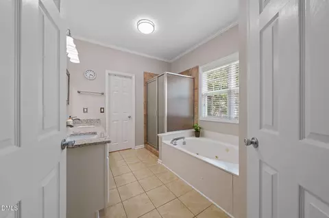Bath - 218 Landreth Ct, Durham, NC 27713 photo 4 of 6