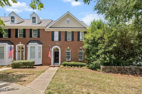 4900 Linksland Dr, Holly Springs, NC 27540