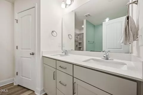 Bath - 1511 Scholar Dr, Durham, NC 27703 photo 1 of 6