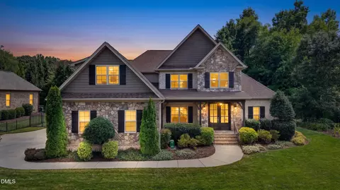 820 Dunleigh Dr, Burlington, NC 27215