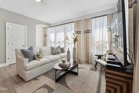 166 N White St #100, Wake Forest, NC 27587