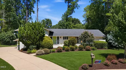 6804 Woodhaven Ct, Raleigh, NC 27615
