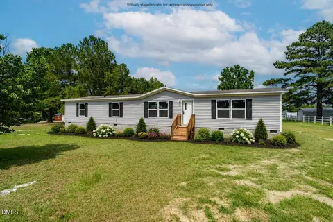 108 Storey Acres Rd, Spring Lake, NC 28390