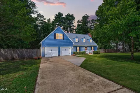 2900 Meadowview Ct, Apex, NC 27539