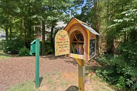 View/Area - 5 Bobcat Ct, Durham, NC 27713 photo 1 of 5