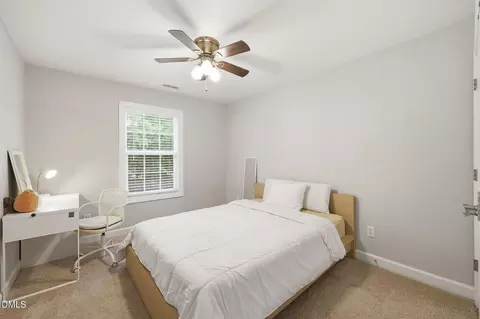 Bedroom - 5 Bobcat Ct, Durham, NC 27713 photo 3 of 9