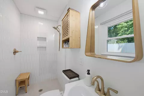 Bath - 1508 Harth Dr, Garner, NC 27529 photo 2 of 3