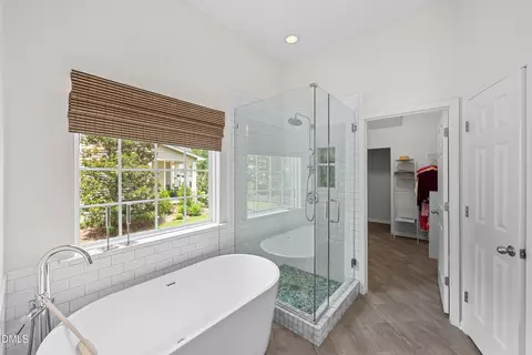 Bath - 106 Silver Pine Ct, Durham, NC 27713 photo 2 of 4
