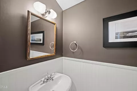 Bath - 106 Silver Pine Ct, Durham, NC 27713 photo 4 of 4