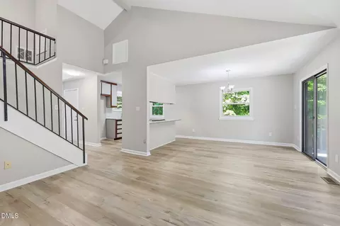 11129 Lakeshore Dr, Raleigh, NC 27613