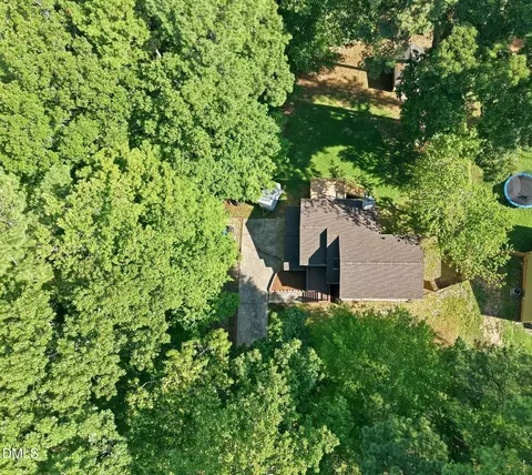 11129 Lakeshore Dr, Raleigh, NC 27613