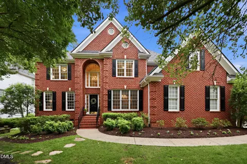 202 Briardale Ave, Cary, NC 27519