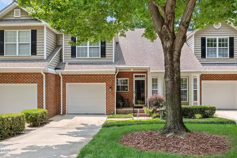 8735 Courage Ct, Raleigh, NC 27615