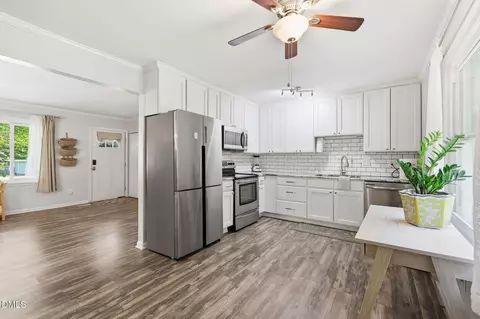 5604 Bobcat Rd, Chapel Hill, NC 27516