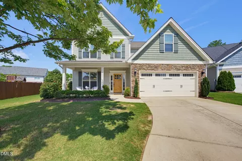 6209 Hirondelle Ct, Holly Springs, NC 27540