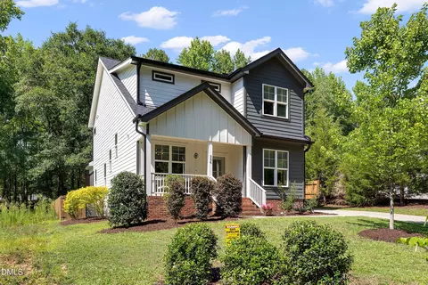 336 W Earp St, Holly Springs, NC 27540