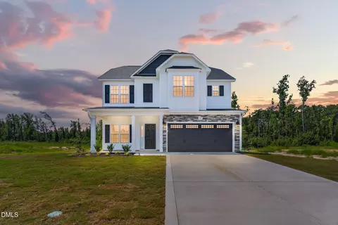 1149 Hedgewood Dr, Hope Mills, NC 28348