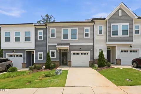 803 Oak Center Dr, Raleigh, NC 27610