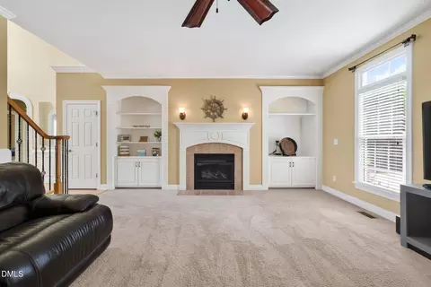 Living - 65 Powell Dr, Smithfield, NC 27577 photo 1 of 2