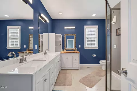 Bath - 65 Powell Dr, Smithfield, NC 27577 photo 2 of 5