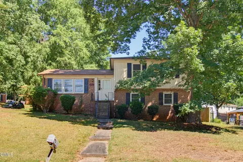 4406 Beckford Dr, Greensboro, NC 27407