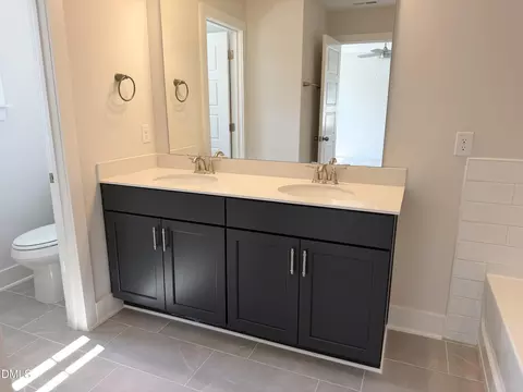 Bath - 1122 Berkeley St, Durham, NC 27705 photo 4 of 5