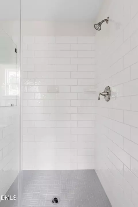 Bath - 1122 Berkeley St, Durham, NC 27705 photo 4 of 8