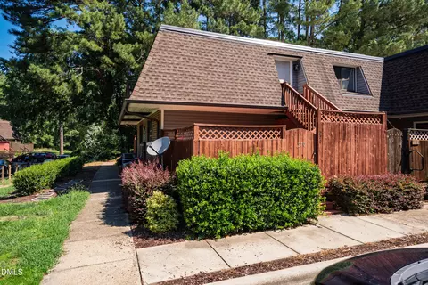270 Summerwalk Cir, Chapel Hill, NC 27517