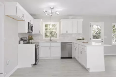 8 Bair Cir, Durham, NC 27704